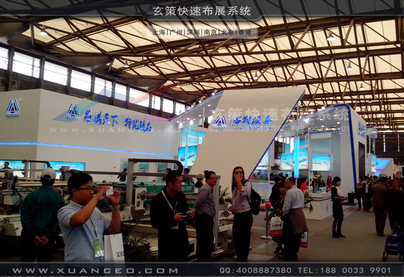 開(kāi)展當(dāng)日,展臺(tái)搭建實(shí)體圖 開(kāi)展當(dāng)日,展臺(tái)搭建實(shí)體圖