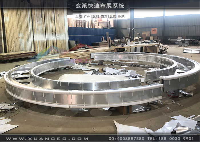 人本軸承展臺(tái)頂部軸承吊頂 人本軸承展臺(tái)頂部軸承吊頂